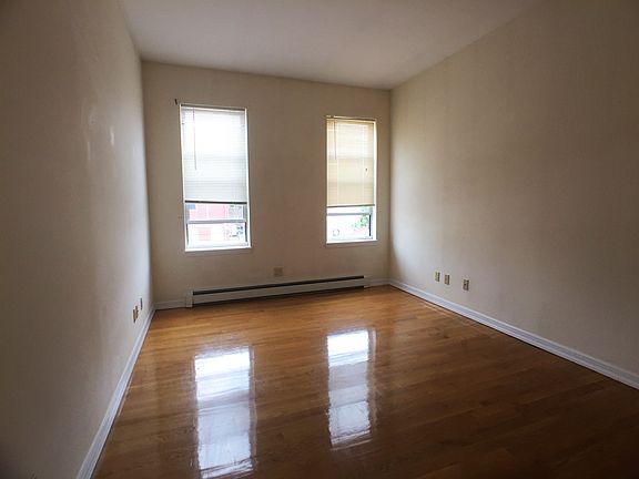 2nd image of 21-13 35th St #2