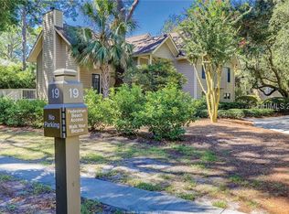 29 S Beach Ln, Hilton Head Island, SC 29928