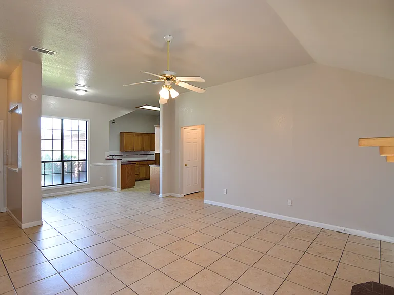 3817 Sawtooth Dr — Photo 6