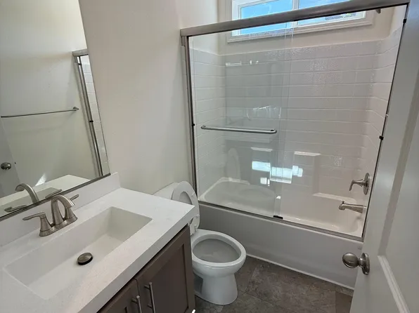 17413 Rolando Ave #A, Castro Valley, CA 94546