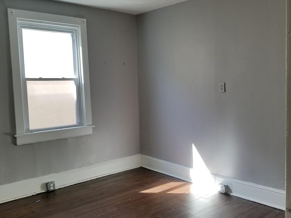 2nd image of 713 W Maple Ave #726A