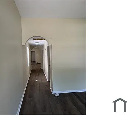 2700 Greenwood Ave — Photo 1