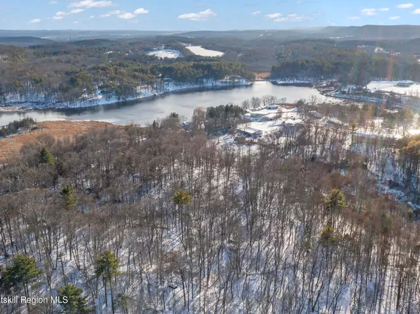 605 Green Lake Road, Catskill, NY 12414