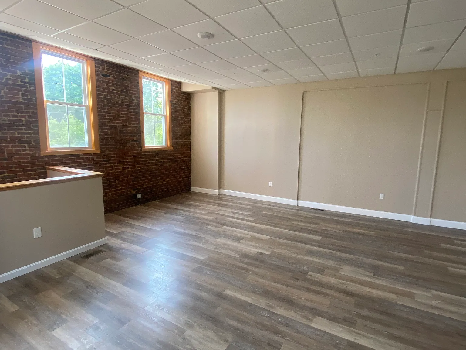 2 bed, 1000 sqft, $1,700 — Photo 2