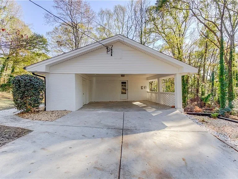 154 Huston Dr — Photo 4