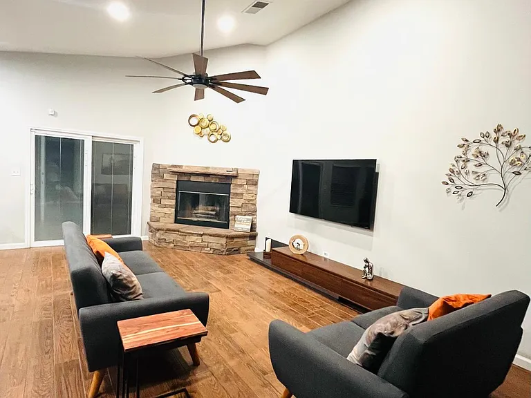 10001 Boone Valley Dr — Photo 6