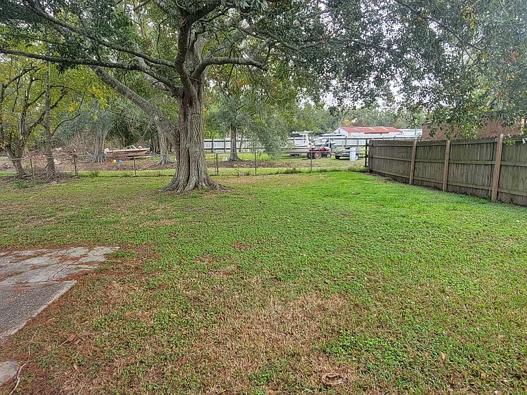 1308 Green Ave — Photo 20