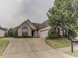 965 W Nesting Wood Cir, Cordova, TN 38018