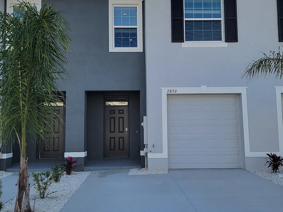2892 Evergreen Elm Pass