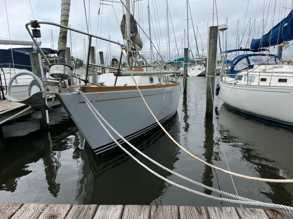 108 Pecan Grove Marina #108, Oriental, NC 28571