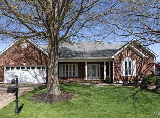 4825 Greenburg Dr, Saint Peters, MO