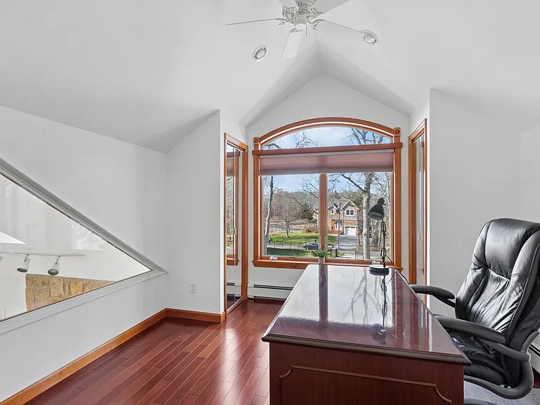 18 Noyac Harbor Rd — Photo 26