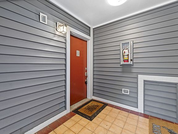 2nd image of 1127 Lake Heron Dr APT 1A