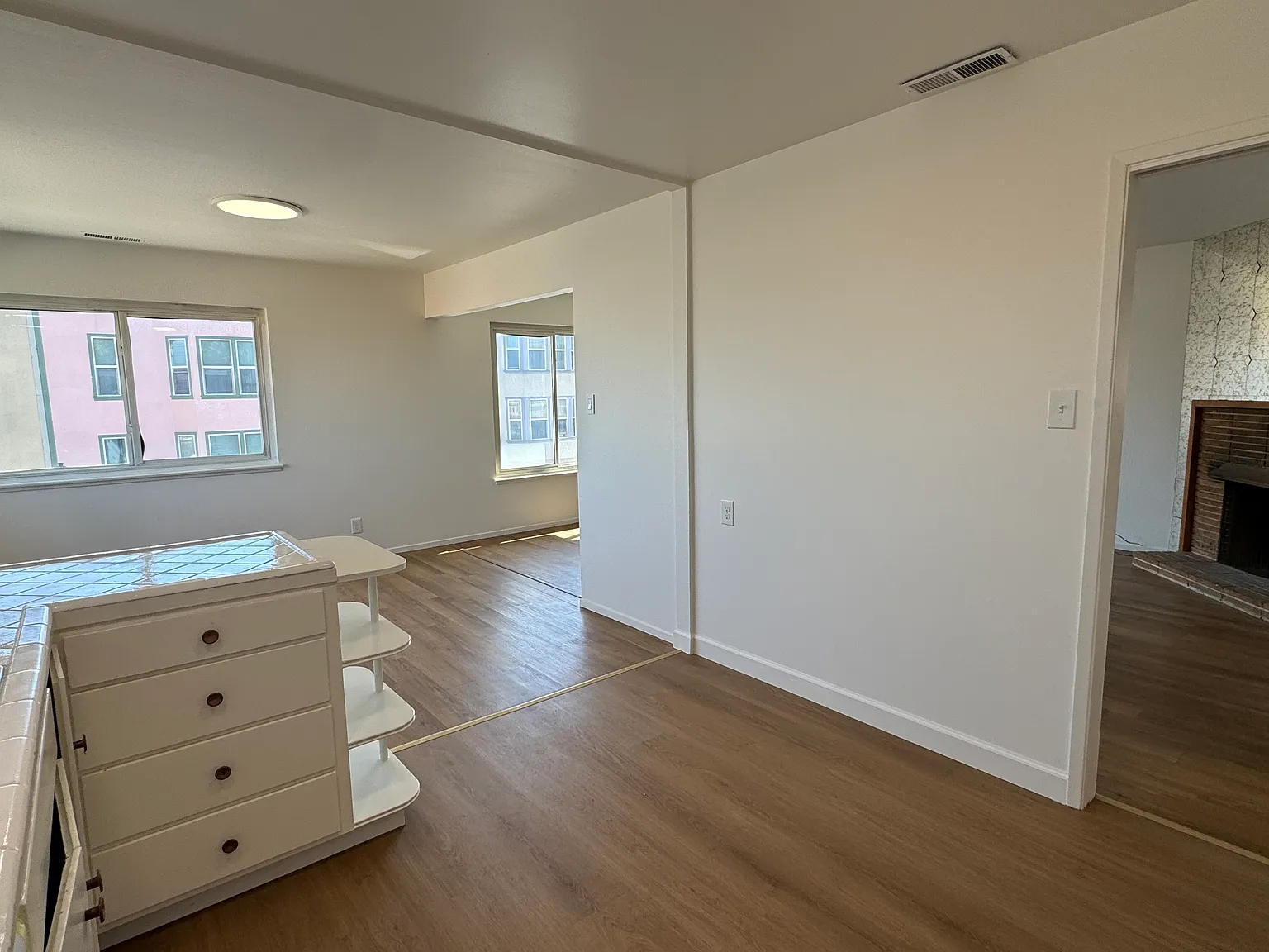 3 bed, 1600 sqft, $3,900 — Photo 1