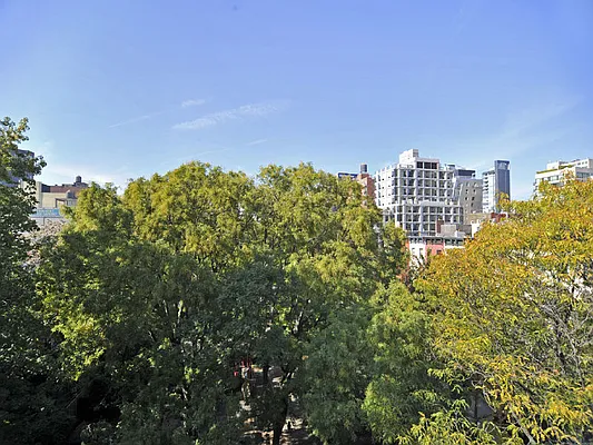 Sold by Sotheby's International Realty | media 15