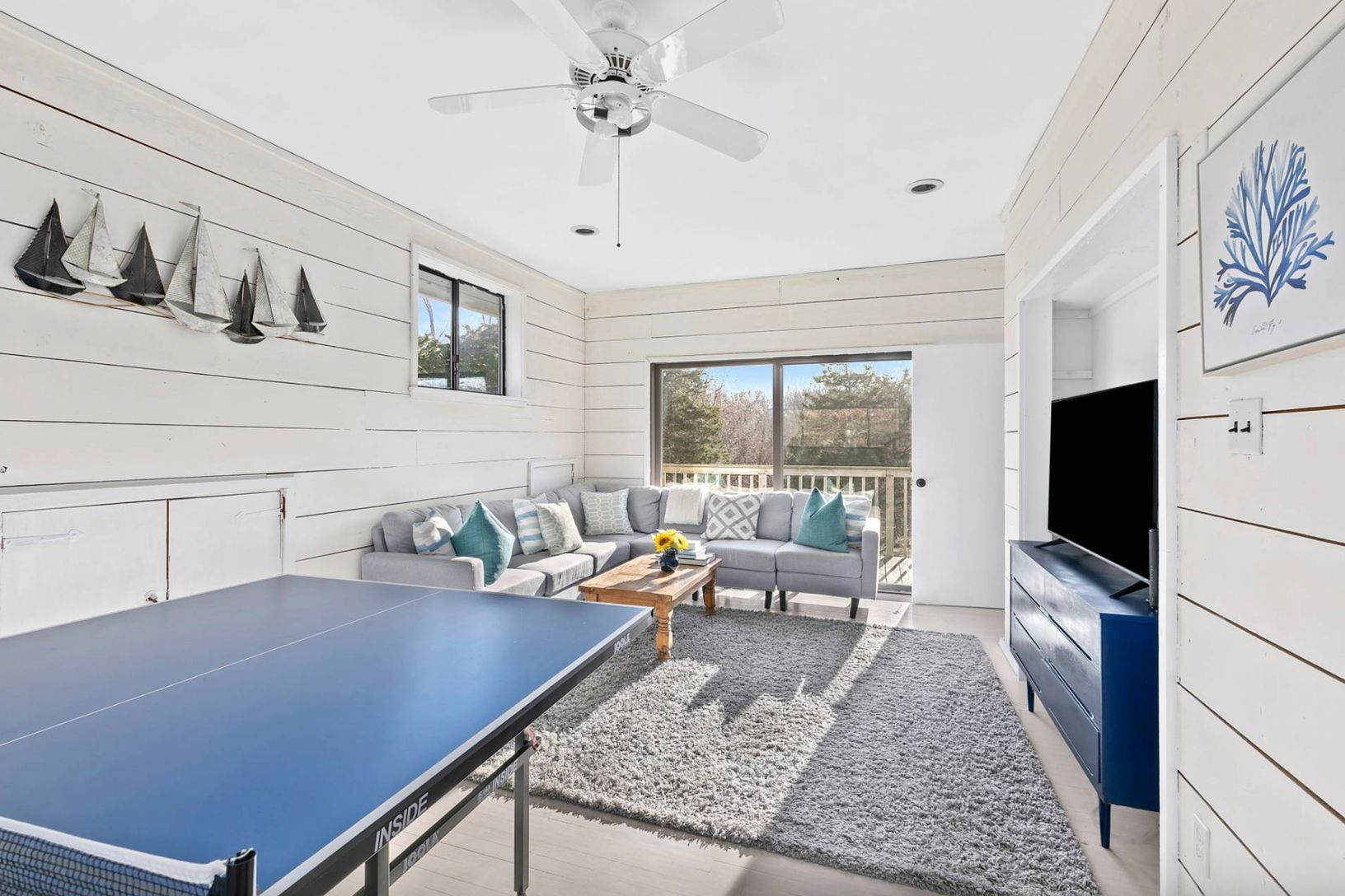 2nd Floor Living Room