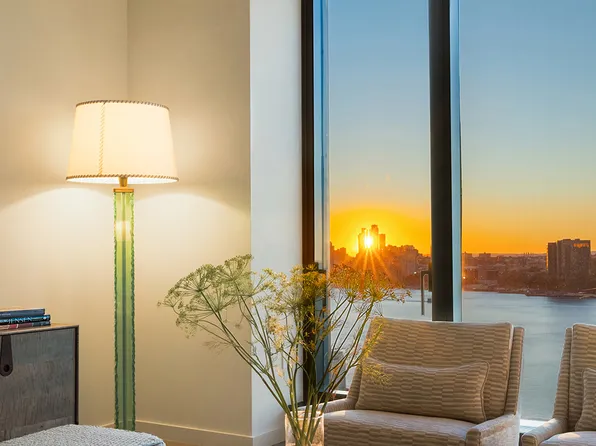 500 West 18th Street image 21 of 26