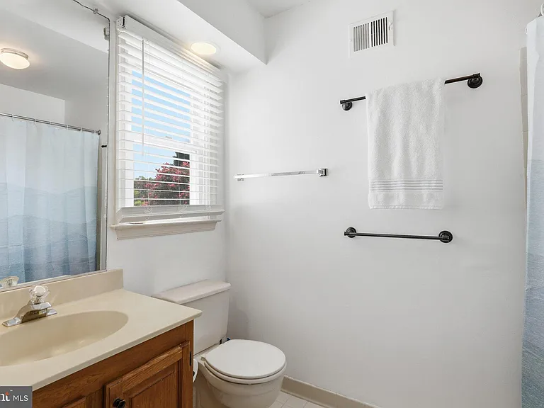 5406 Sequoia Farms Dr — Photo 17