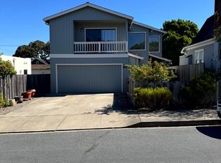 605 19th St, Pacific Grove, CA 93950