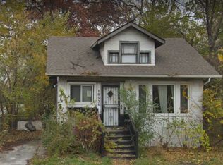 10535 S Racine Ave, Chicago, IL 60643