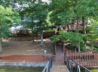 829 Dogwood Rd, Lake Ozark, MO 65049