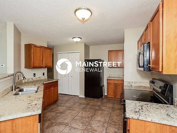 5th image of 1808 Feather Reed Ln