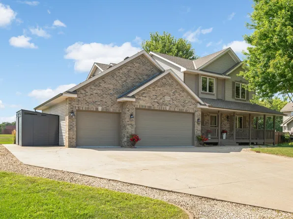 20511 Islandview Cir, Lakeville, MN 55044