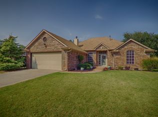 1623 N Orchard Ter, Mustang, OK 73064