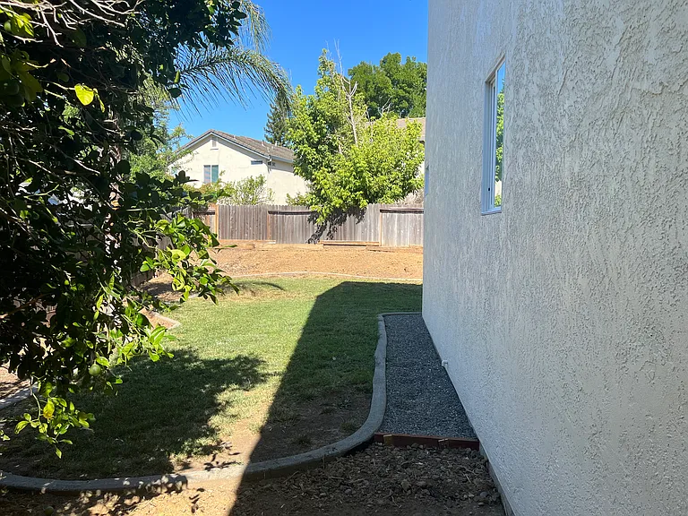 525 Wicklow Dr — Photo 95
