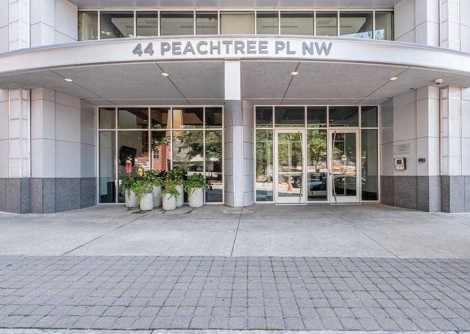 1st image of 44 Peachtree Pl NW Unit 2010