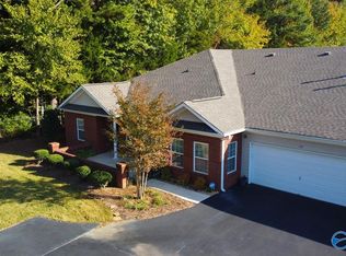 136 Valley Way Cir, Huntsville, AL 35802