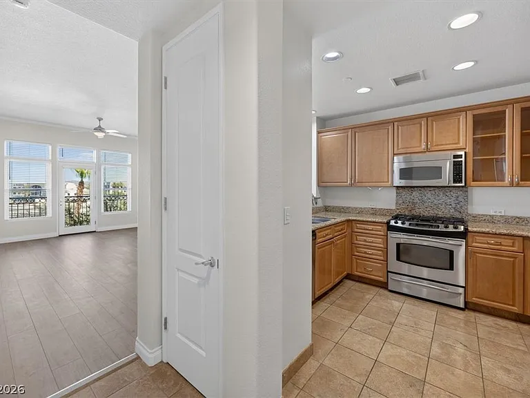 2220 Village Walk Dr #3221 — Photo 9