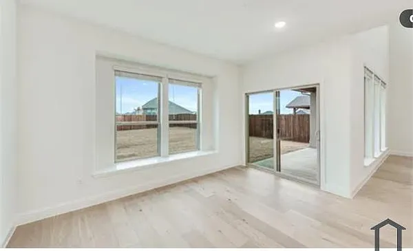 1358 Skylar Dr — Photo 11