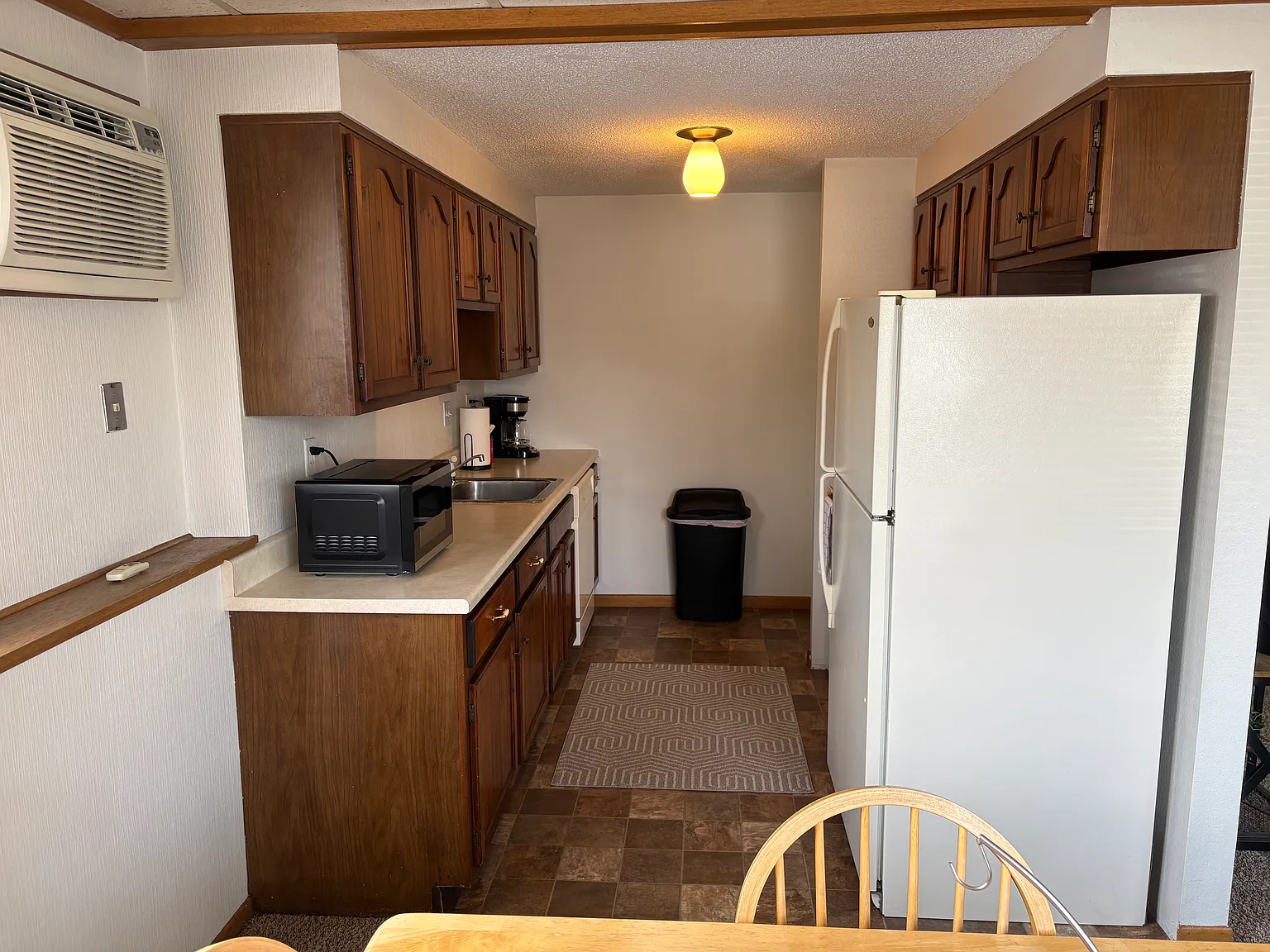 2 bed, 1000 sqft, $1,700 — Photo 3