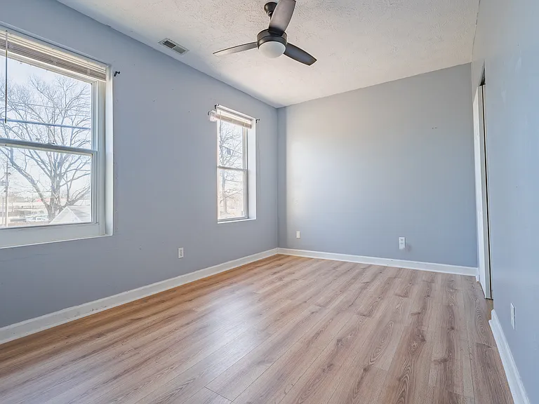 237 Benton St #201 — Photo 11