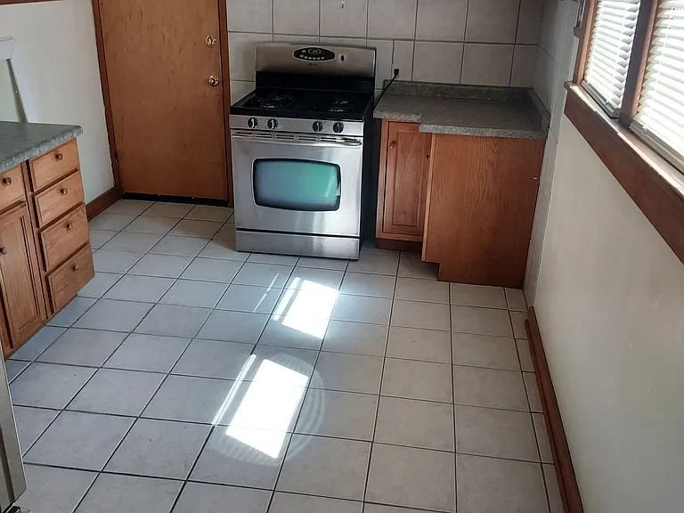 2741 Aldrich Ave S #A — Photo 15