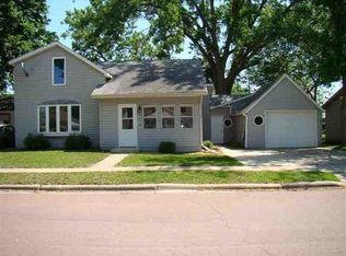 412 S Murphy St, Lake Crystal, MN 56055