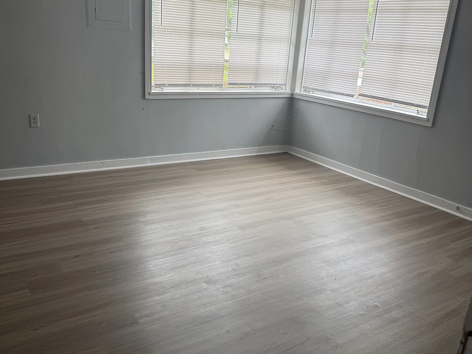 2221 1/2 20th Ave - 2223 1/2 20th Ave — Photo 3