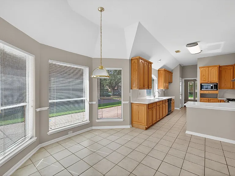 3918 Abbeywood Dr — Photo 11