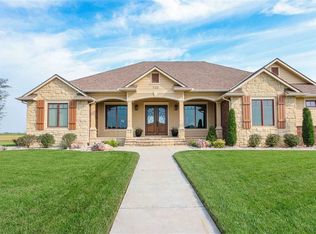 720 E Wheatridge St, Pretty Prairie, KS 67570