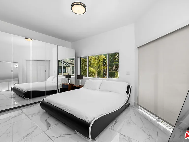 1750 N Beverly Glen Blvd — Photo 23