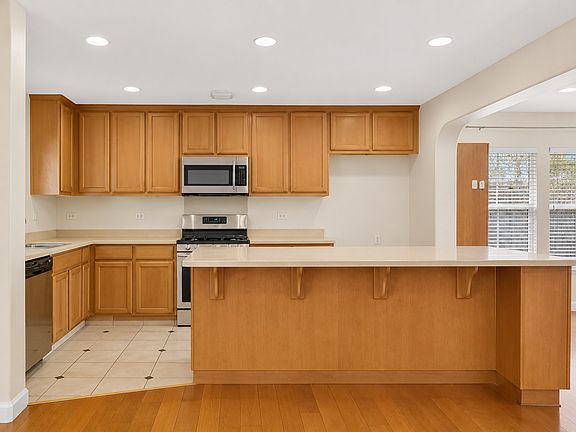 5th image of 4265 Voltaire St