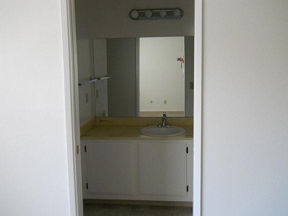Master Bath from MBR