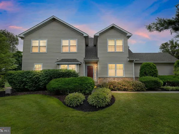65 Hogan Way, Moorestown, NJ 08057