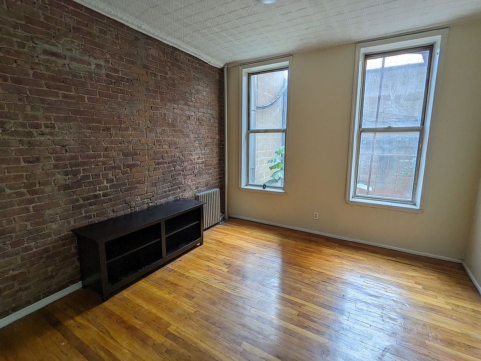 1st image of 305 E 105th St APT 1C