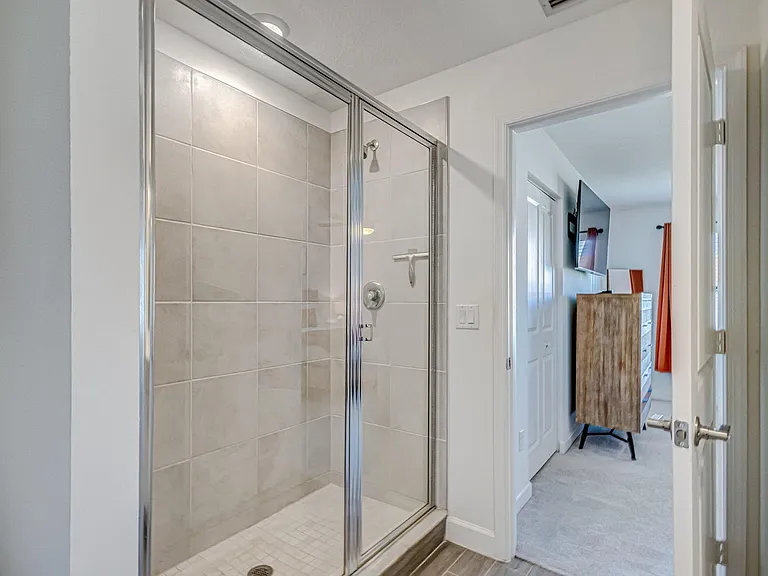 5007 Woods Edge Cir — Photo 11