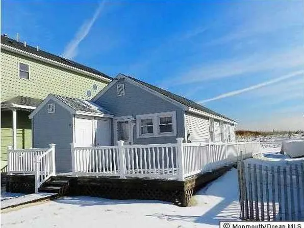 46 Ocean Ave, Seaside Park, NJ 08752