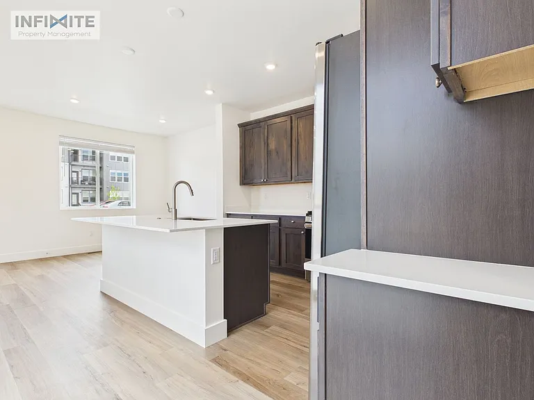 4901 Harvest Pkwy — Photo 5