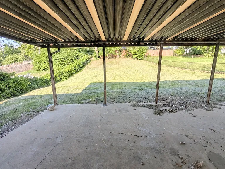 3356 Clemens Dr — Photo 32