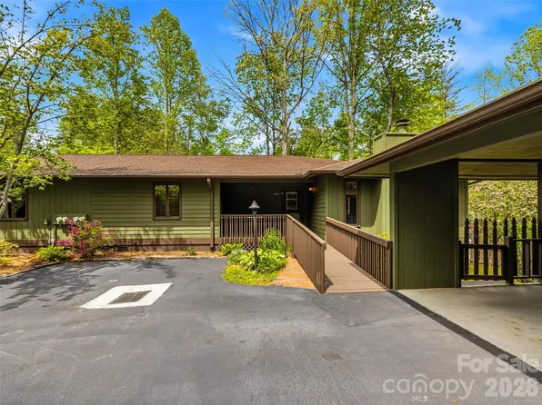 348 Surrey Ln, Brevard, NC 28712